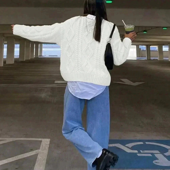 White Casual Women's Deep Round Neck Cable Knit Loose Pullover Sweater - Picture 4 of 7